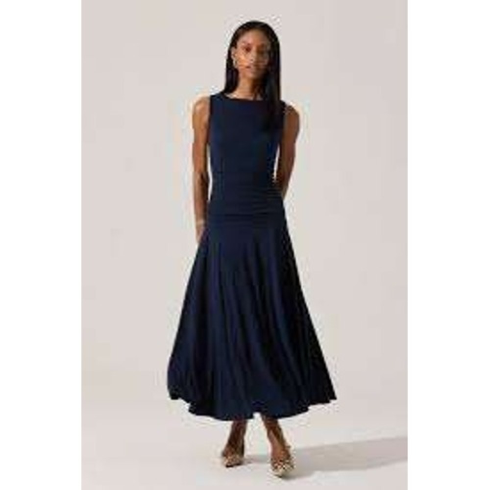 ASTR The Label Melisandre Navy Midi Dress Ruched Sleeveless Elegant Size M - Picture 2 of 12